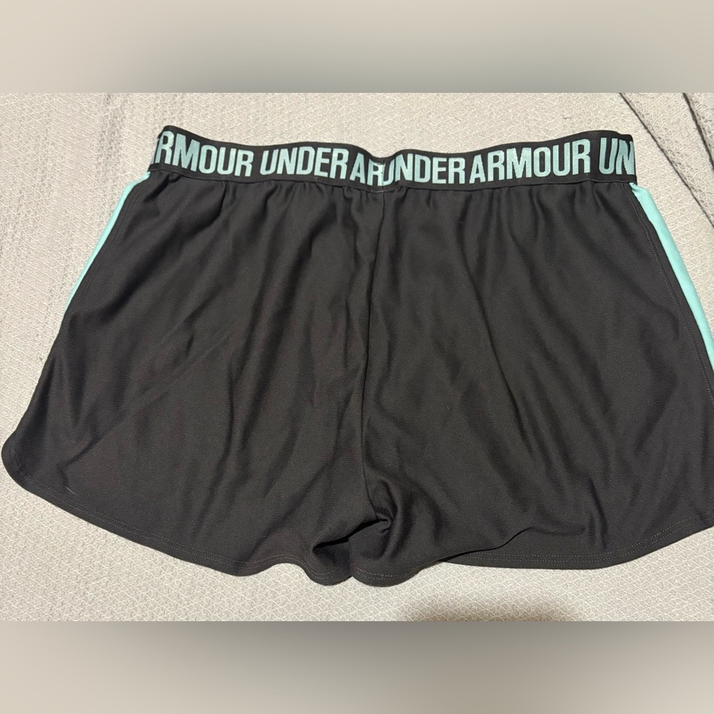 Lot of 3 Under Armour Elastic Waist Size Large Womans Shorts - Picture 6 of 10